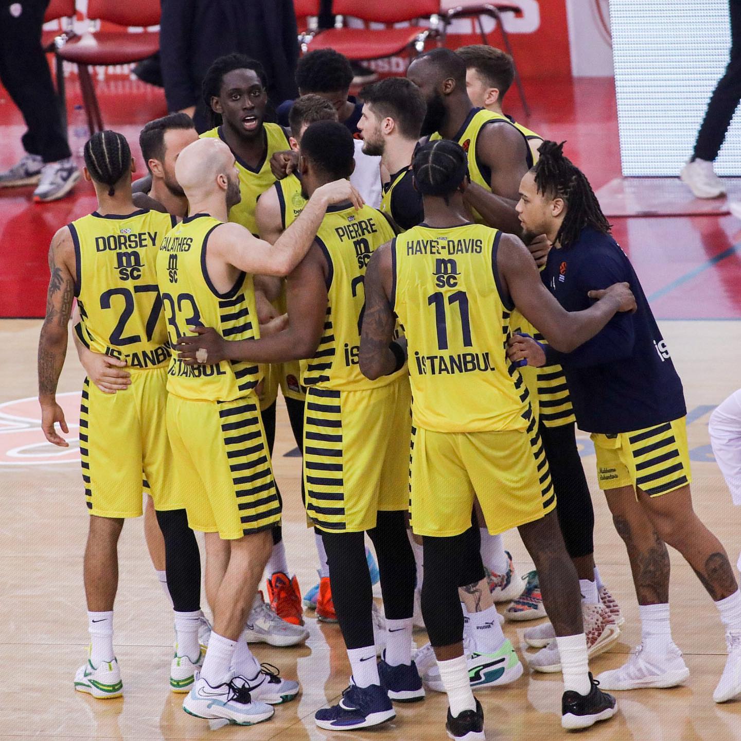 阿莫林更衣室怒骂曼联球员，直言愤怒又失望！基恩炮轰红魔如小学生（阿莫林更衣室痛斥曼联将士：又怒又失望，基恩批红魔稚嫩如小学生）