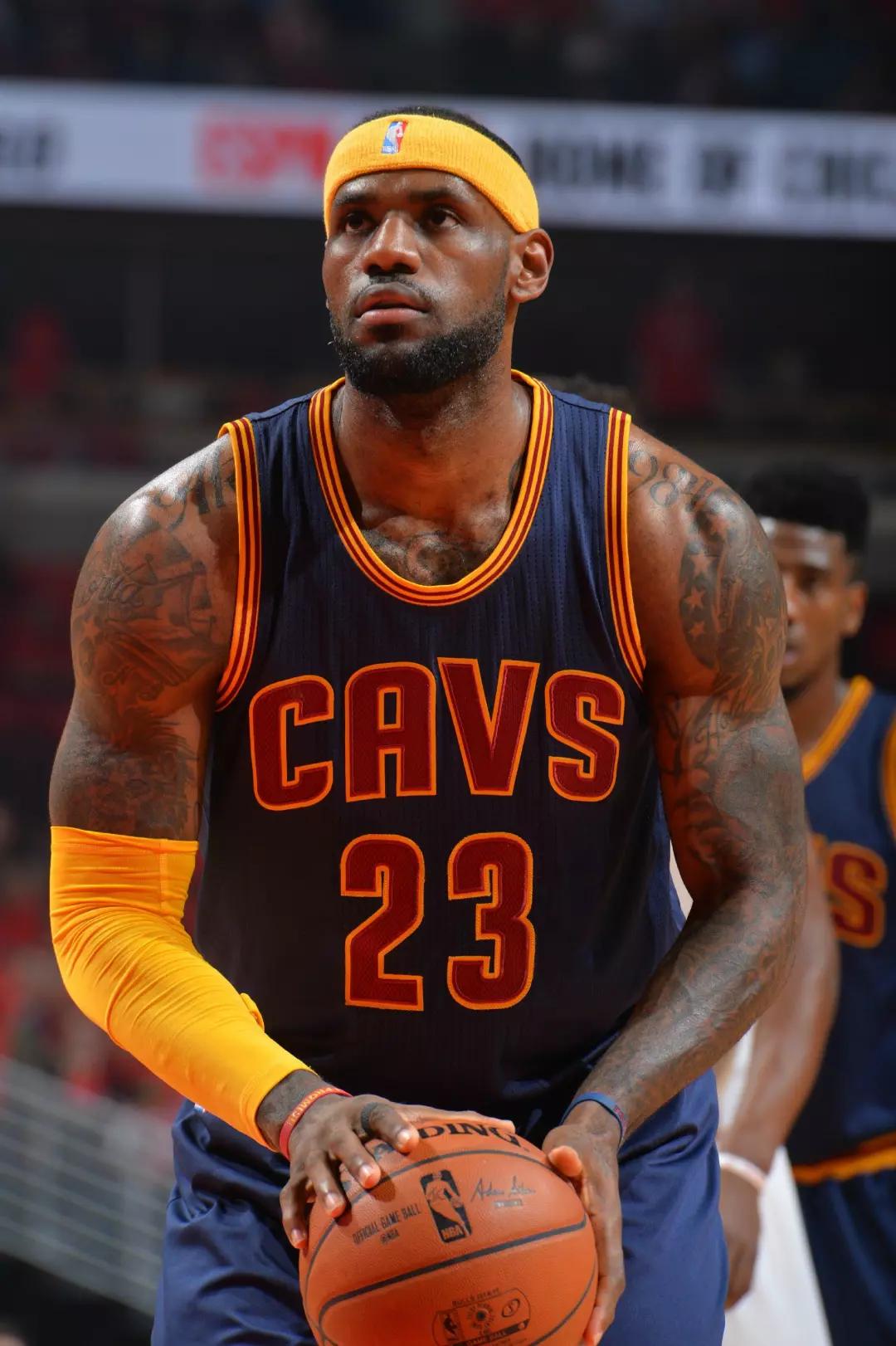 荷媒：阿贾克斯将与小克鲁伊夫会面，他是贾府新任总监候选人（荷媒：阿贾克斯将约谈小克鲁伊夫，后者是新任总监候选人）