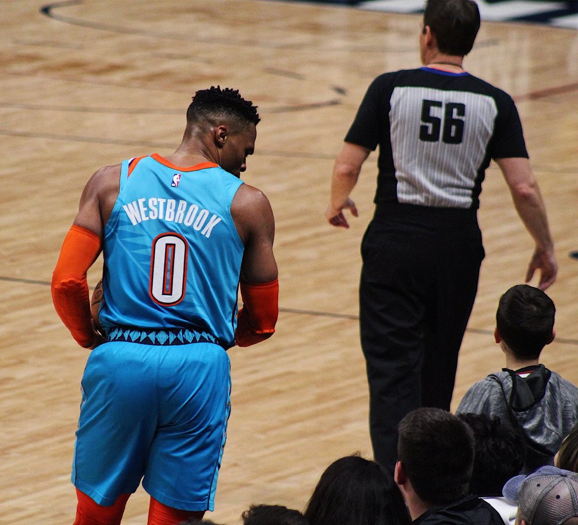 乔纳森-戴维：儒尼尼奥是史上最佳任意球手，他总能将球打进（乔纳森-戴维：儒尼尼奥堪称历史第一任意球手，几乎每次都能破门）