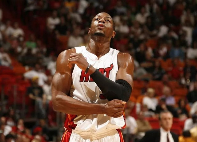 狄龙谈火箭致敬视频：我没想到，待了2年留下了自己的印记（狄龙谈火箭致敬：没想到短短两年也能留下印记）