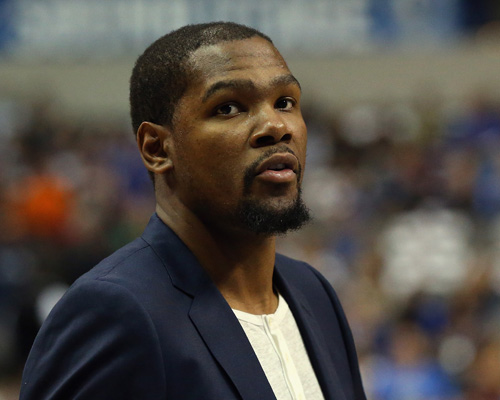 伊萨克想走，塞斯科待定，谁能如愿签下心仪前锋？（伊萨克有意离队，塞斯科前途未明：谁能如愿签下心仪前锋？）