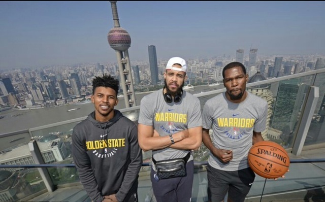 克尔费尔德：成为首位单场对诺伊尔打进两个点球的人？太棒了（克尔费尔德：单场两次点射破诺伊尔成首人，太棒了）